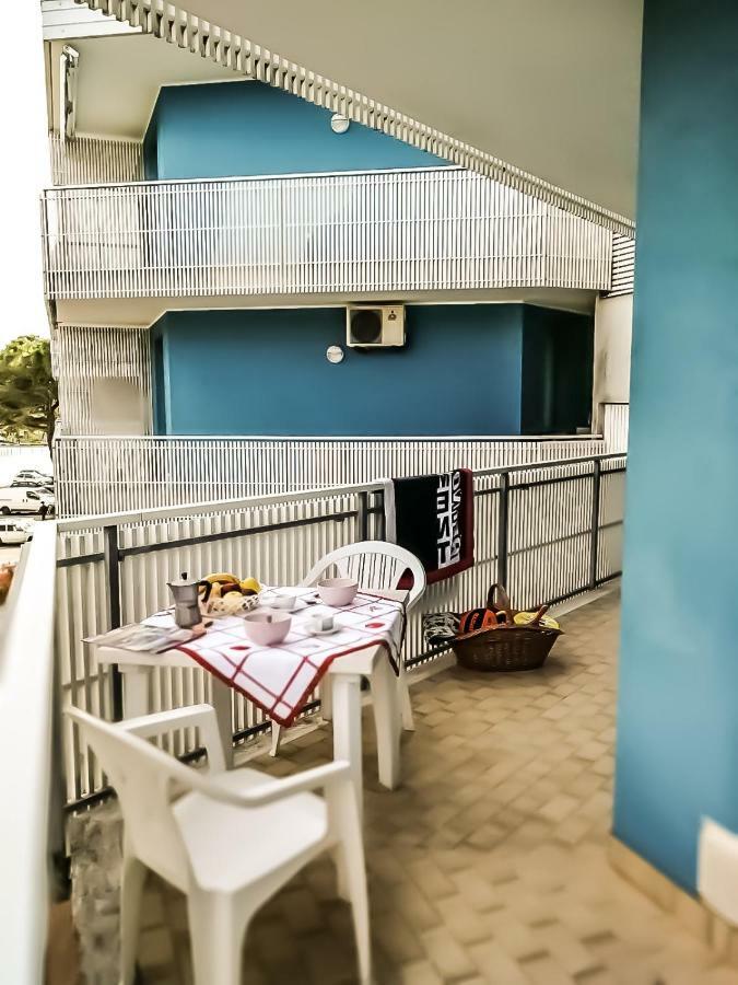 Condominio Moschettieri Bibione Bagian luar foto