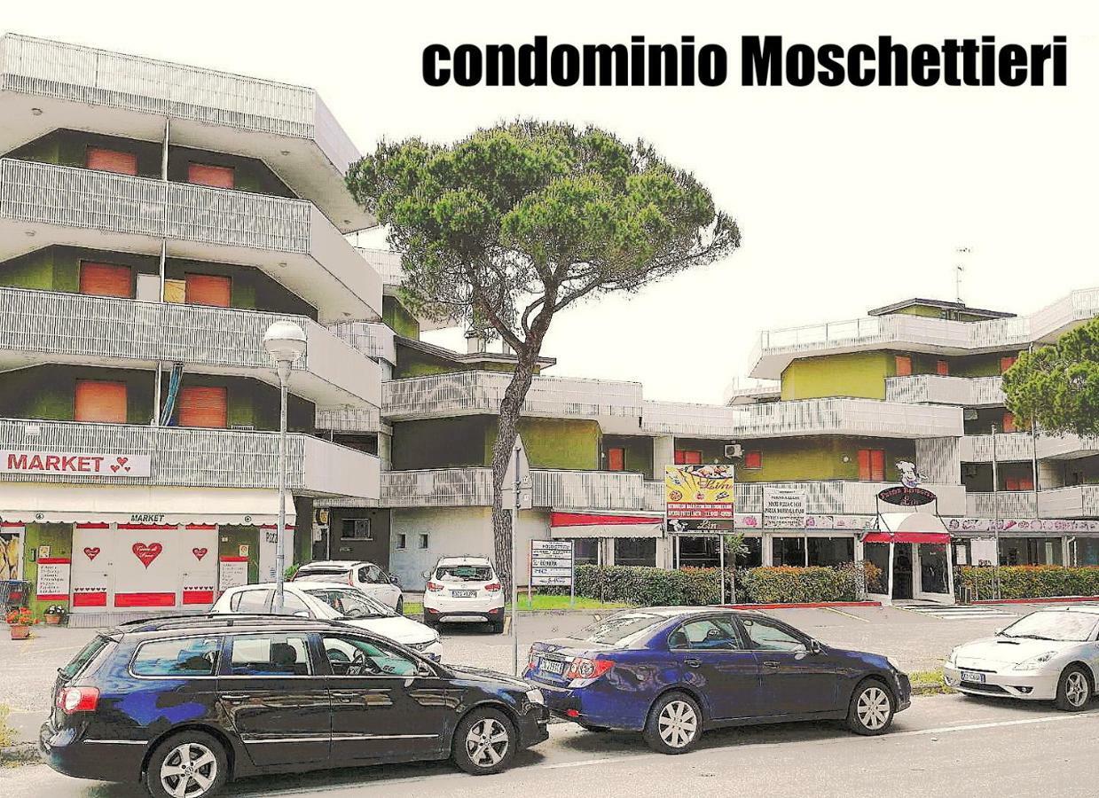 Condominio Moschettieri Bibione Bagian luar foto